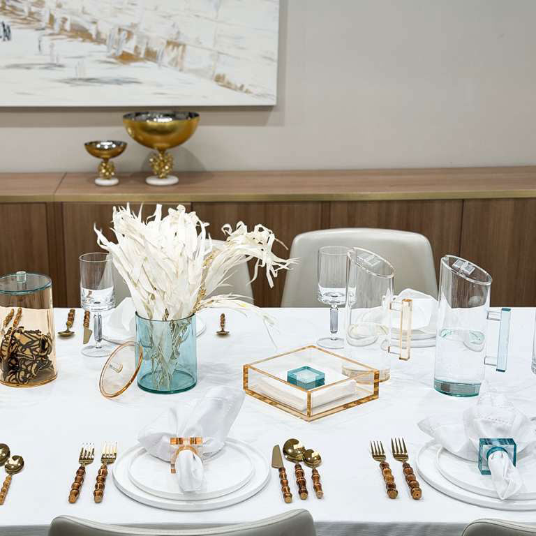 Teal Lucite Napkin Rings 4pk