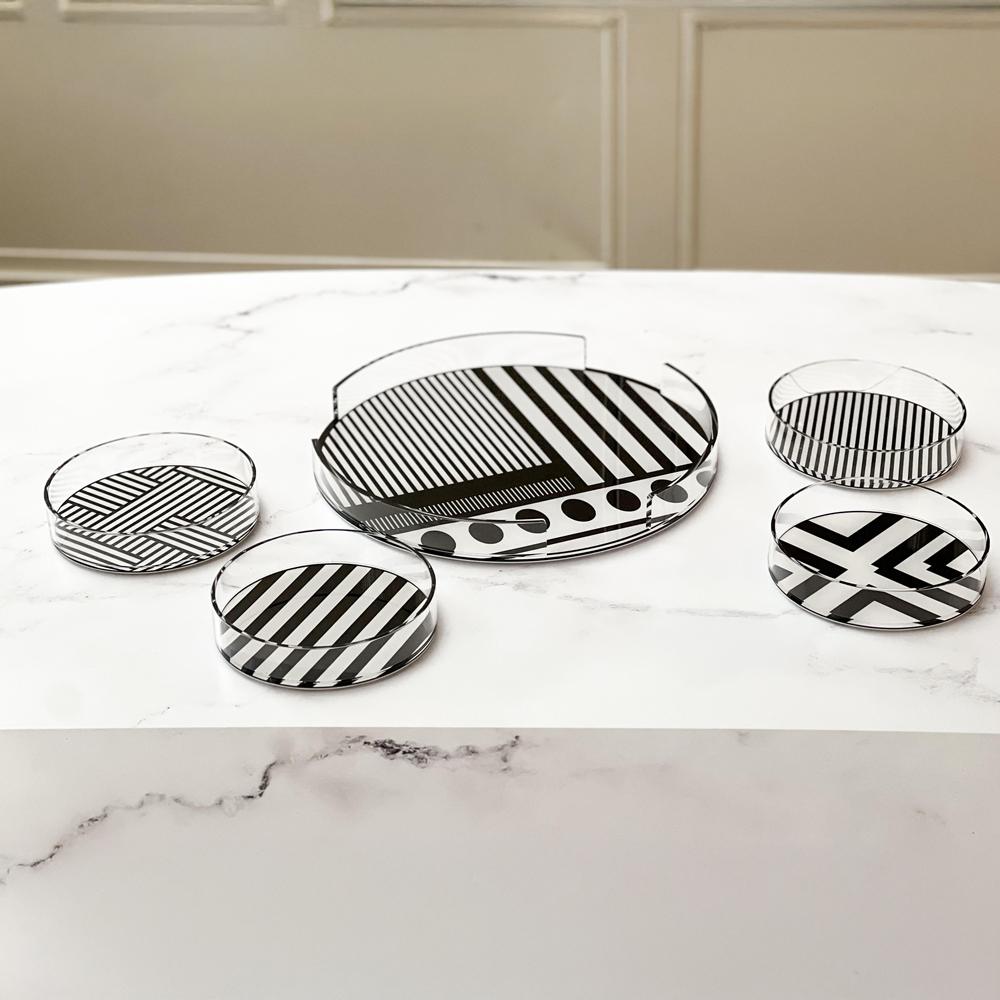 Lucite Black & White Dessert Plates 4pk